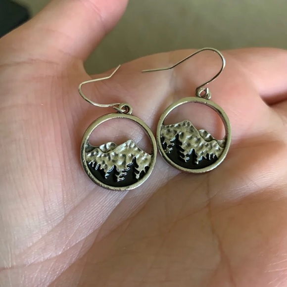 1 LEFT 🏔 BOHO Mythical Nature Mountain Retro Earrings - Picture 7 of 7